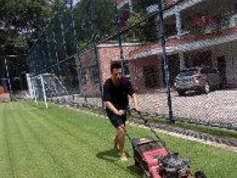 园林绿化施工与养护 从小区别墅到体育场地的综合设计